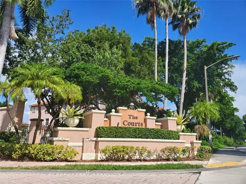 6700 NW 114th Ave #904, Doral, FL 33178