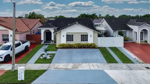 14620 SW 50th St, Miami, FL 33175