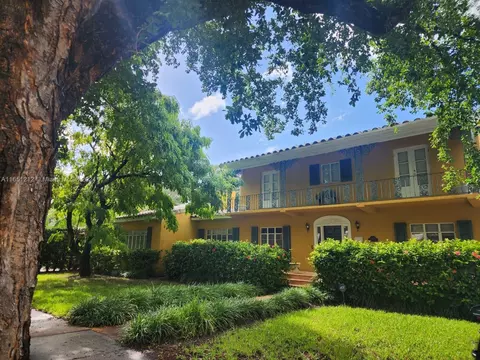 1426 Robbia Ave, Coral Gables, FL 33146