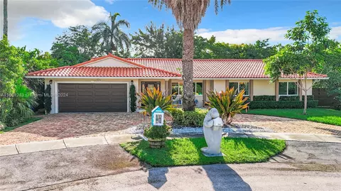 7045 SW 95th Ct, Miami, FL 33173