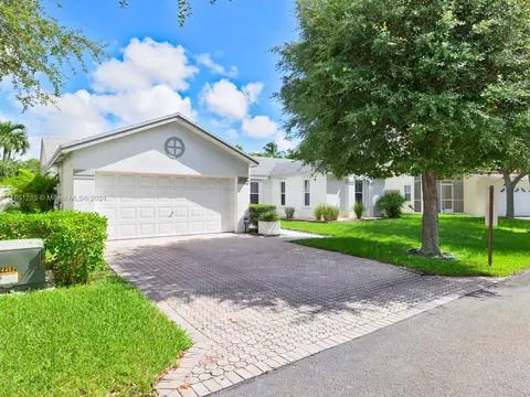 4763 NW 14th Dr, Coconut Creek, FL 33063