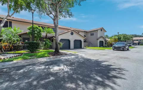 9024 Vineyard Lake Dr #9024, Plantation, FL 33324