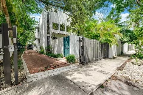 3122 Mary St, Miami, FL 33133