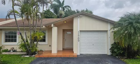 11769 SW 108th Ln, Miami, FL 33186