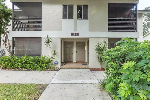 119 Gardens Dr #203, Pompano Beach, FL 33069