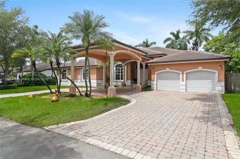 9453 SW 125th Ter, Miami, FL 33176