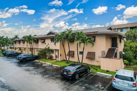 6850 NW 173rd Dr #108, Hialeah, FL 33015
