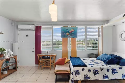 6484 Indian Creek Dr #226, Miami Beach, FL 33141