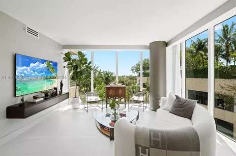 3400 SW 27th Ave #304, Miami, FL 33133