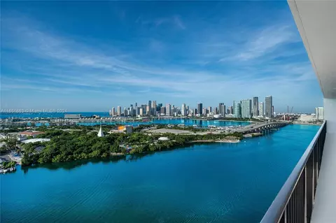 1000 Venetian Way #PH 2201, Miami Beach, FL 33139