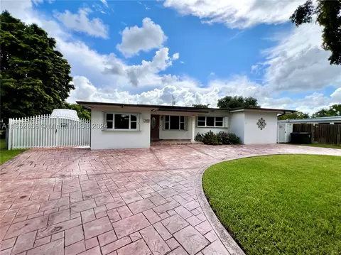 1821 SW 63rd Ct, Miami, FL 33155