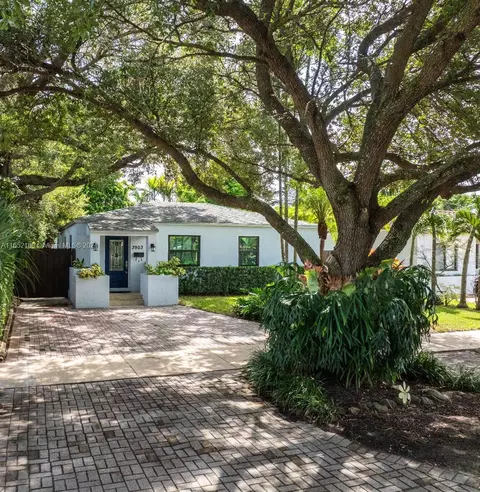 3903 SW 59th Ave, Miami, FL 33155