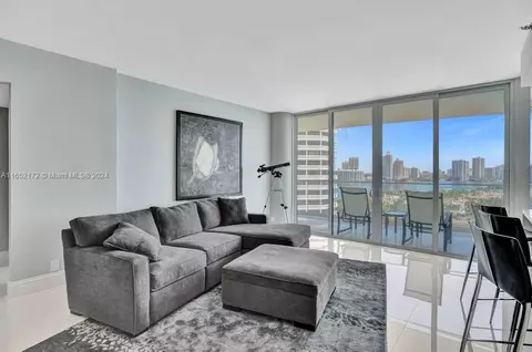 2800 Island Blvd #1205, Aventura, FL 33160