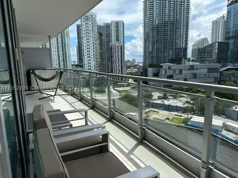 92 SW 3rd St #1603, Miami, FL 33130