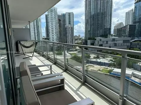 92 SW 3rd St #1603, Miami, FL 33130