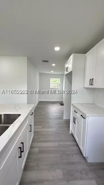 10220 Caribbean Blvd, Cutler Bay, FL 33189