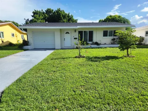 4915 NW 53rd St, Tamarac, FL 33319