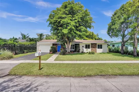 18482 SW 89th Pl, Cutler Bay, FL 33157