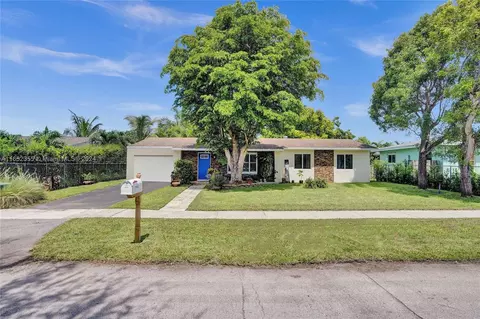 18482 SW 89th Pl, Cutler Bay, FL 33157