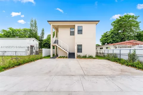 1814 NW 70th St, Miami, FL 33147
