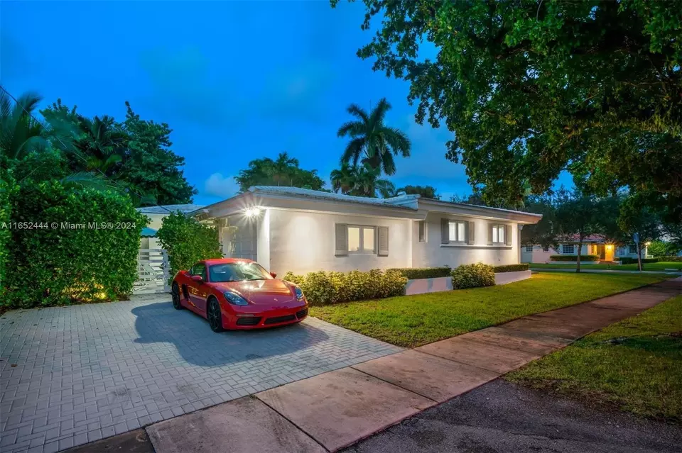 Other - 547 Giralda Ave, Coral Gables, FL 33134 photo 6 of 12