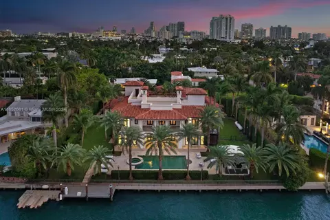 1525 W 24th St, Miami Beach, FL 33140