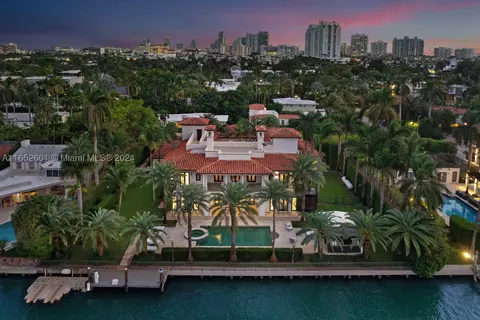 1525 W 24th St, Miami Beach, FL 33140