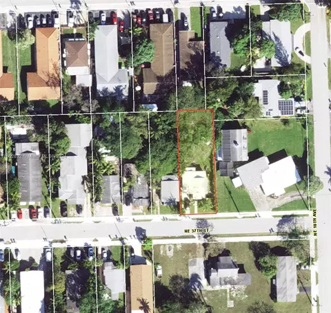 953 NE 37th St, Oakland Park, FL 33334