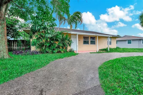 5600 SW 39th St, Davie, FL 33314