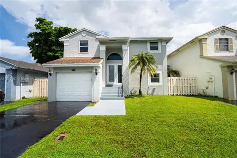 3724 NW 107th Ter, Sunrise, FL 33351