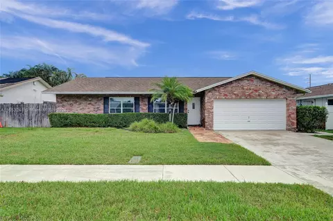 2759 SW 11th Pl, Deerfield Beach, FL 33442
