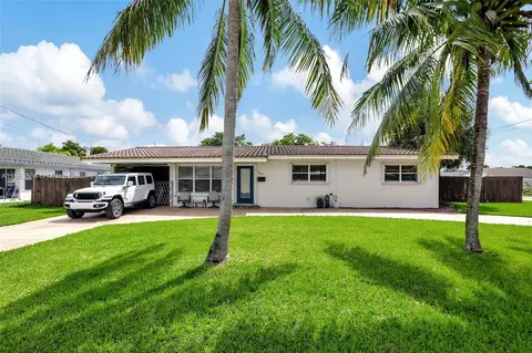 820 NE 12th Ave, Pompano Beach, FL 33060