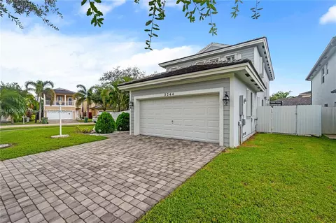 3244 SE 2nd Dr, Homestead, FL 33033