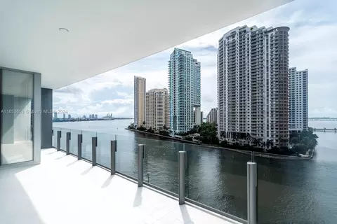 300 Biscayne Blvd Way #902, Miami, FL 33131
