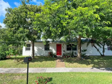 448 SW 17th Ter, Homestead, FL 33030