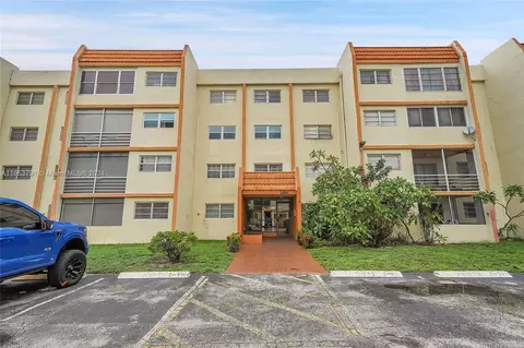 2251 NW 41st Ave #211, Lauderhill, FL 33313