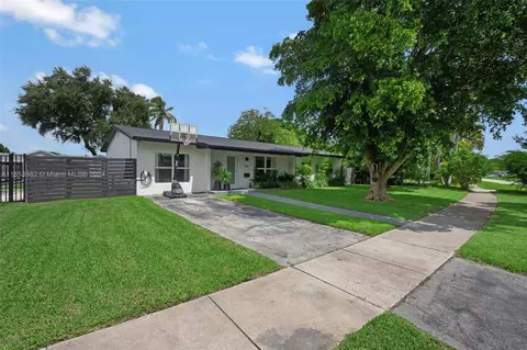 9301 Sterling Dr, Cutler Bay, FL 33157