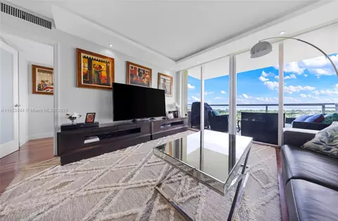 5600 Collins Ave #14M, Miami Beach, FL 33140