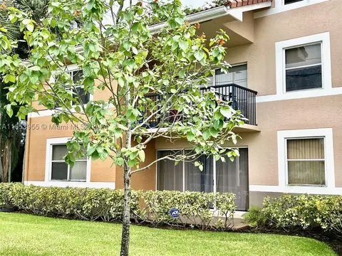 8741 Wiles Rd #107, Coral Springs, FL 33067
