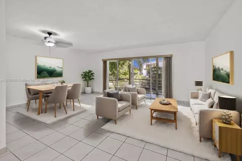 1000 NE 14th Ave #212, Hallandale Beach, FL 33009