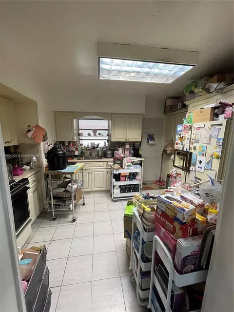 Kitchen - 150 W 60th St, Hialeah, FL 33012 photo 1 of 5