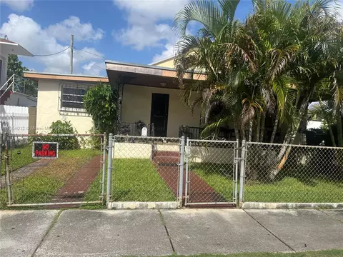 2160 NW 30th St, Miami, FL 33142