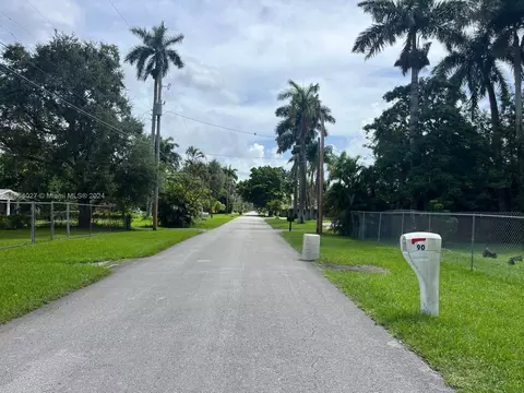 View/Area - 90 NE 158th St, Miami, FL 33162 photo 12 of 13