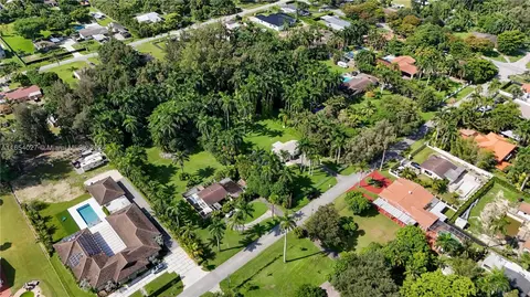 View/Area - 90 NE 158th St, Miami, FL 33162 photo 6 of 13