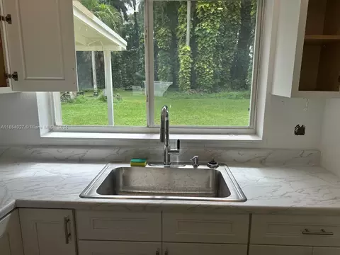 Kitchen - 90 NE 158th St, Miami, FL 33162 photo 3 of 3