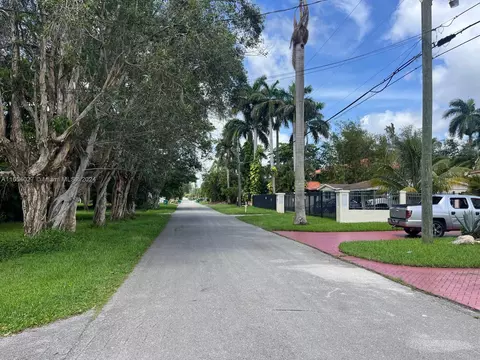 View/Area - 90 NE 158th St, Miami, FL 33162 photo 13 of 13