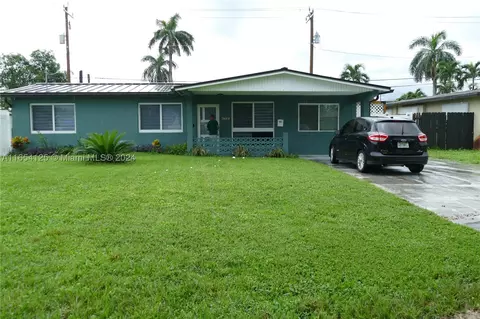 6730 Evans St, Hollywood, FL 33024