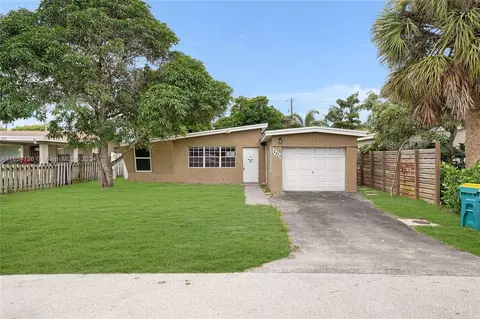 3773 NE 17th Ave, Pompano Beach, FL 33064