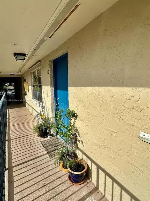 15391 S Dixie Hwy #62, Palmetto Bay, FL 33157