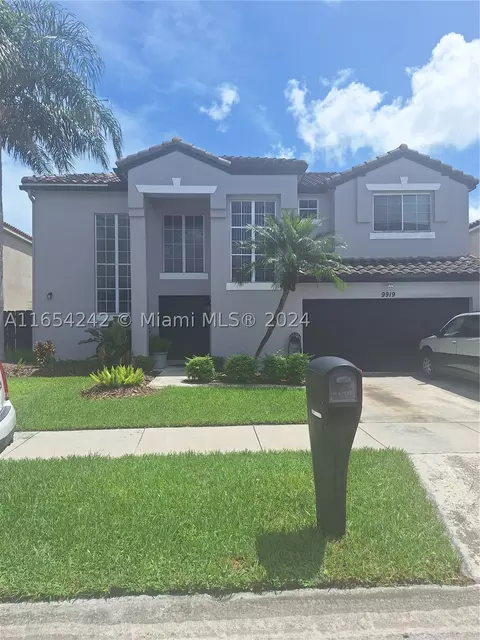 9919 SW 154th Pl, Miami, FL 33196